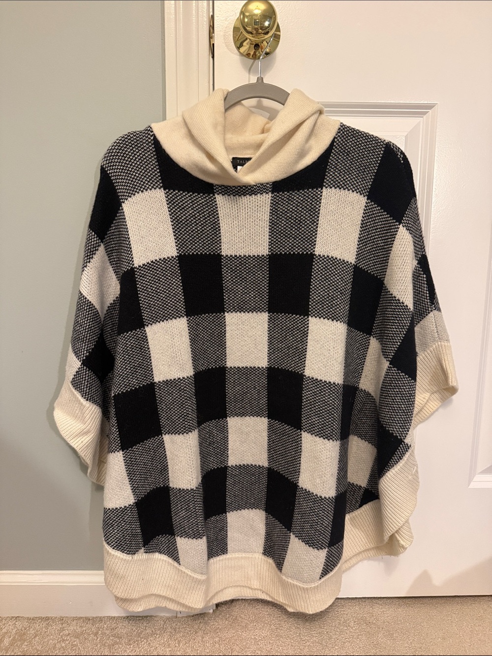 TALBOTS size SMALL Cozy Black and Cream Buffalo Check Cowl Neck Sweater